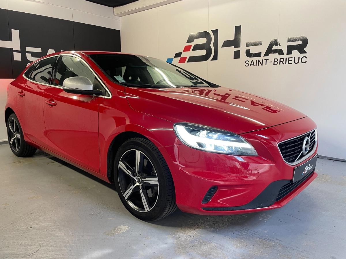 Image: Volvo V40 2.0 T2 120 R-DESIGN