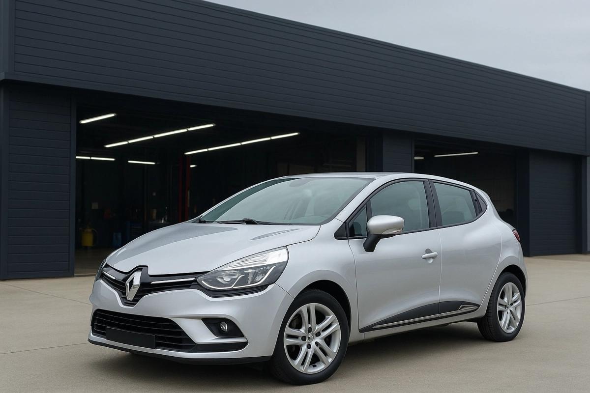 Image: Renault Clio 1.5 DCI 90 BUSINESS Carplay Garantie 12mois