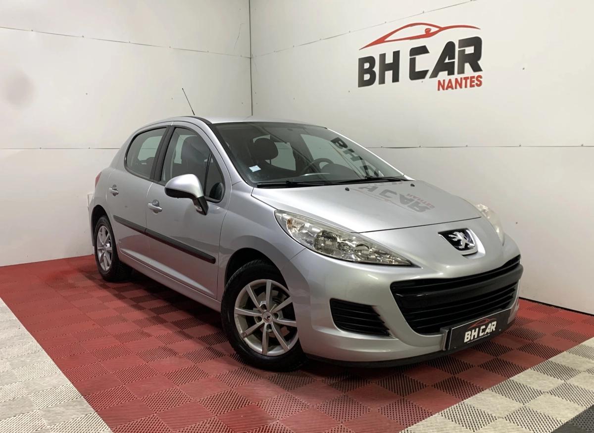 Image: Peugeot 207 1.4 75 URBAN