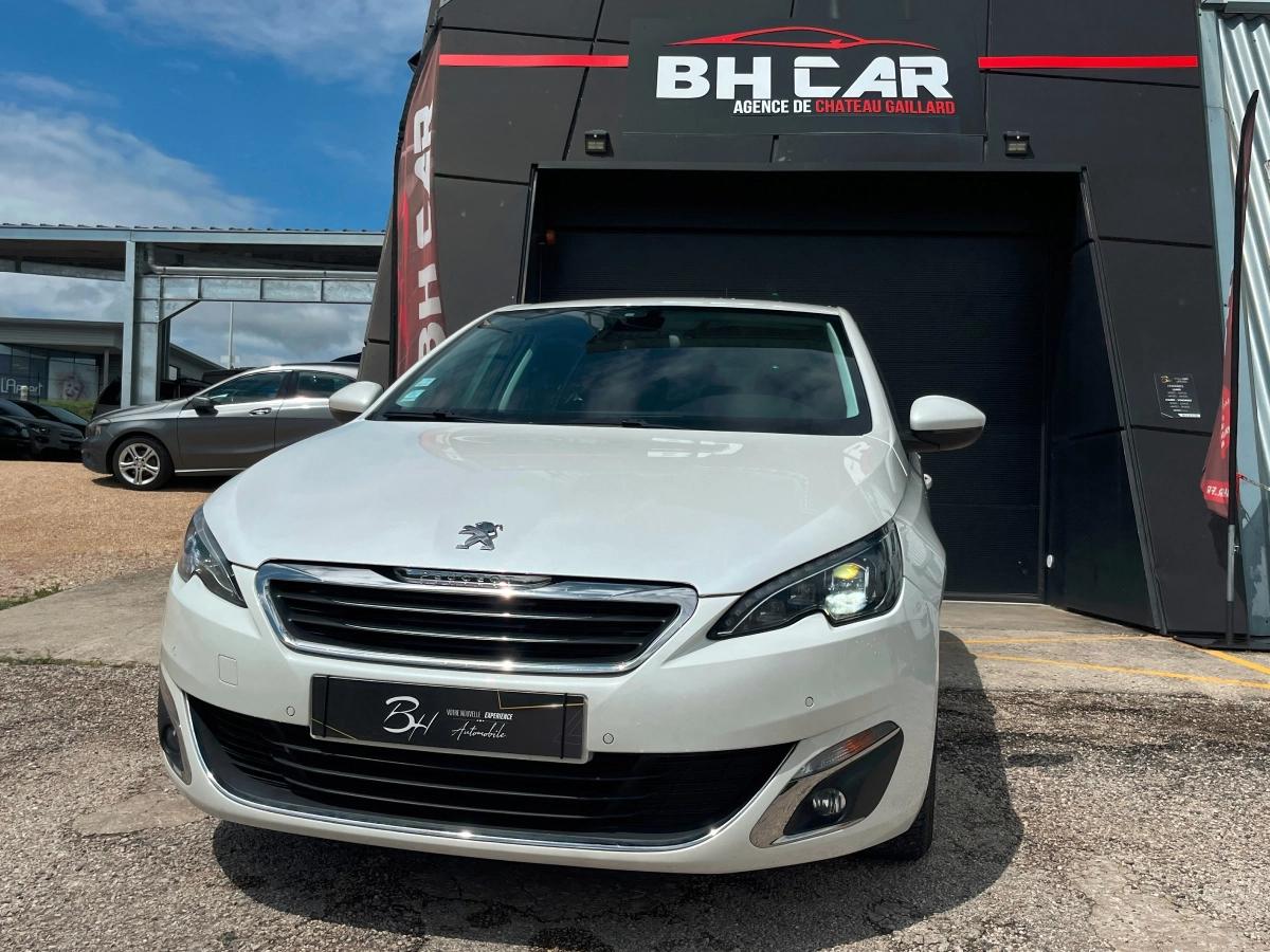 Image: Peugeot 308 1.2 essence 130 Allure - Caméra de recul - Régulateur - Révision faite chez Peugeot