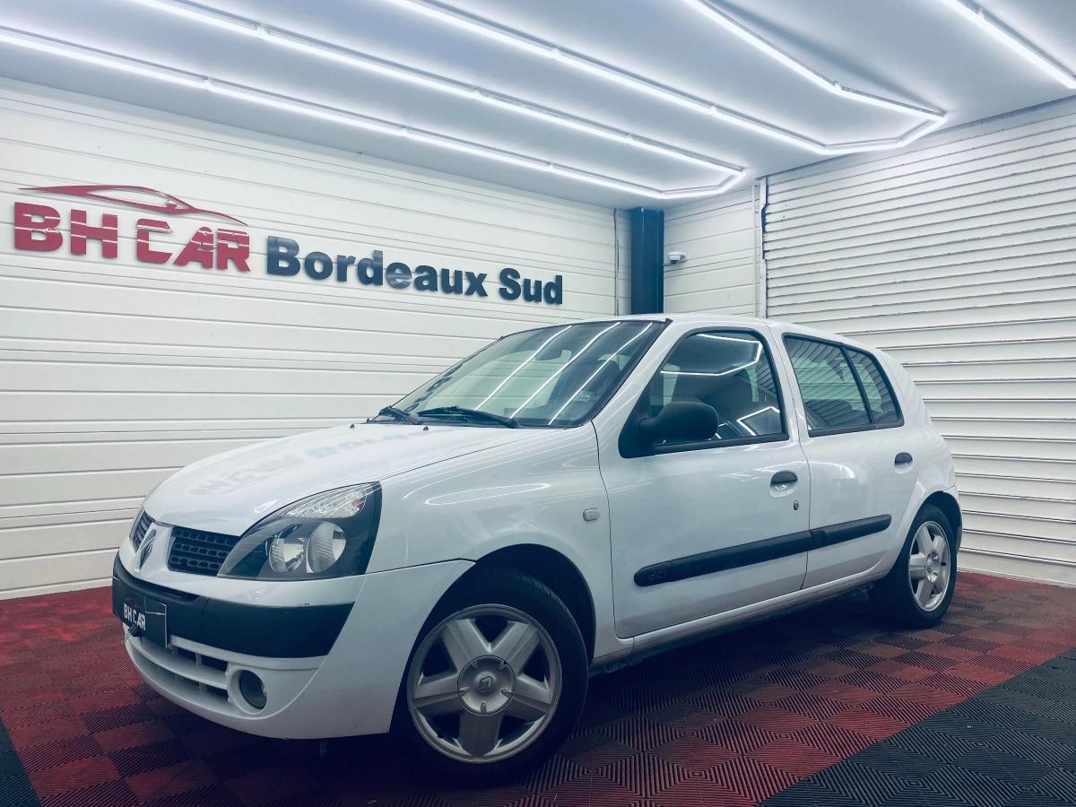 Image: Renault Clio 1.2 75 AUTHENTIQUE // KIT DISTRIBUTION ET EMBRAYAGE NEUF
