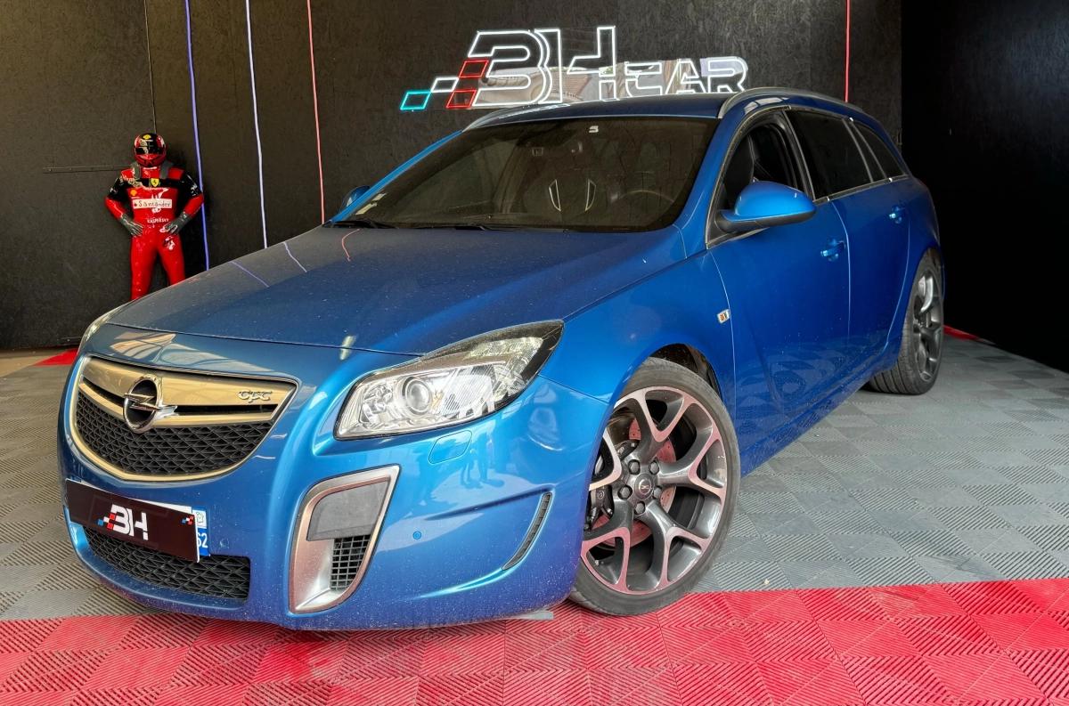 Image: Opel Insignia SPORTS-TOURER OPC 2.8 T 325 4X4 BVA