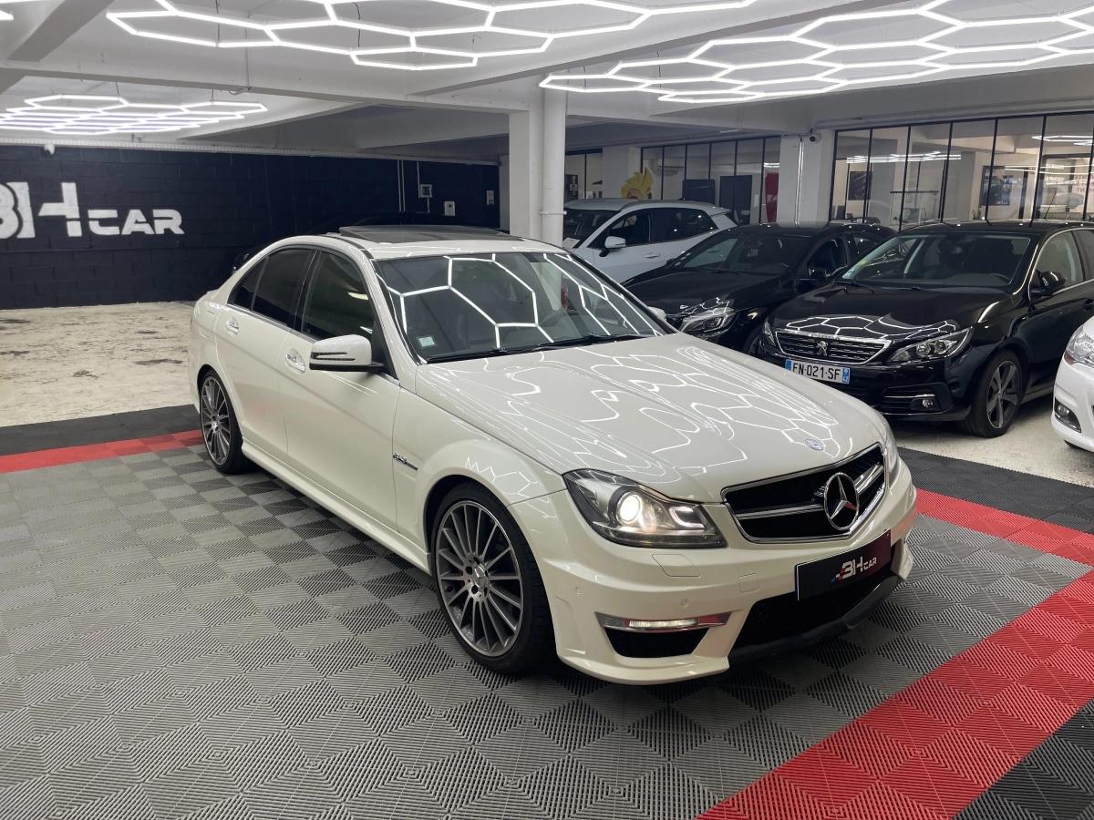 Image: Mercedes Classe C 63 AMG  phase 2 - 6.2 V8 457 CH - BLANC DIAMANT