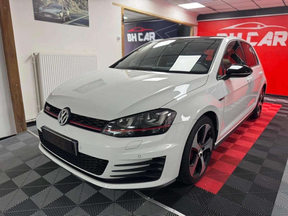 Image: Volkswagen Golf 2.0 TSI 230 BLUEMOTION GTI PERFORMANCE DSG BVA