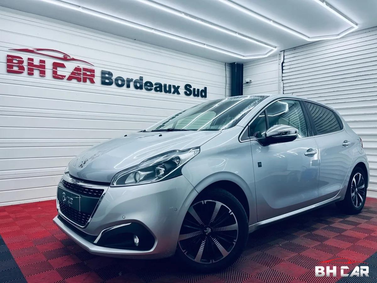 Image: Peugeot 208 1.2 PURETECH 110 EAT6 TECH EDITION // KIT DISTRIBUTION NEUF - APPLE CARPLAY