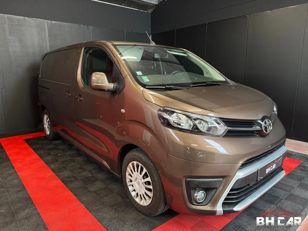 Image: Toyota Pro Ace Medium D-4D 120 CH  Edition France