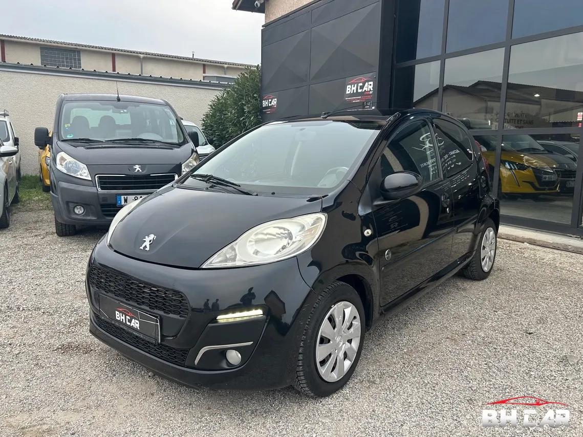 Image: Peugeot 107 1.0i 12V 68CV - Clim - Bluetooth - Crit'Air 1 (Moteur à chaîne)