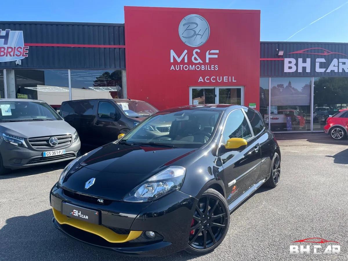 Image: Renault Clio 2.0 200 RS REDBULL RACING RB7 3 RS  2.0 203 CH Edition Red Bull RB7 N°67