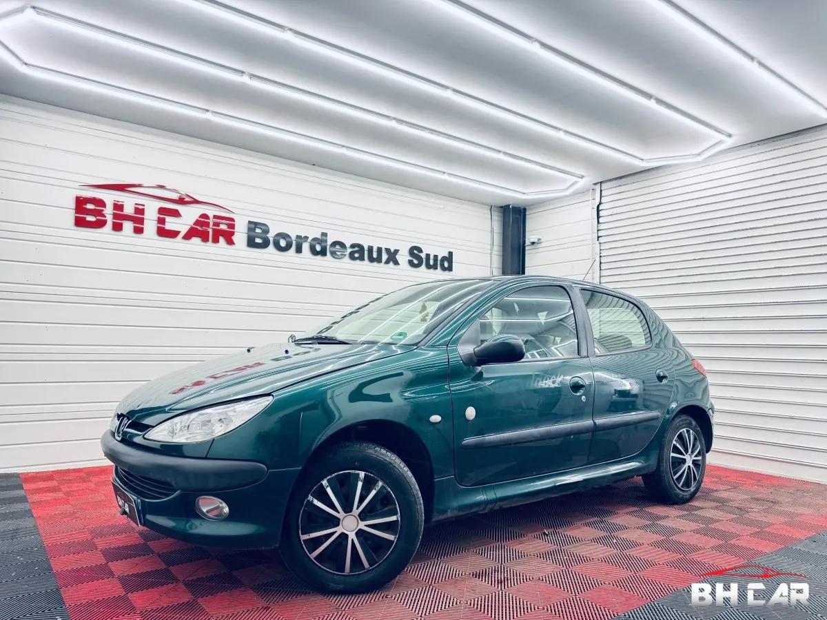 Image: Peugeot 206 1.4 75 ROLAND GARROS // CLIMATISATION - SIÈGES CHAUFFANTS - KIT DISTRIBUTION NEUF