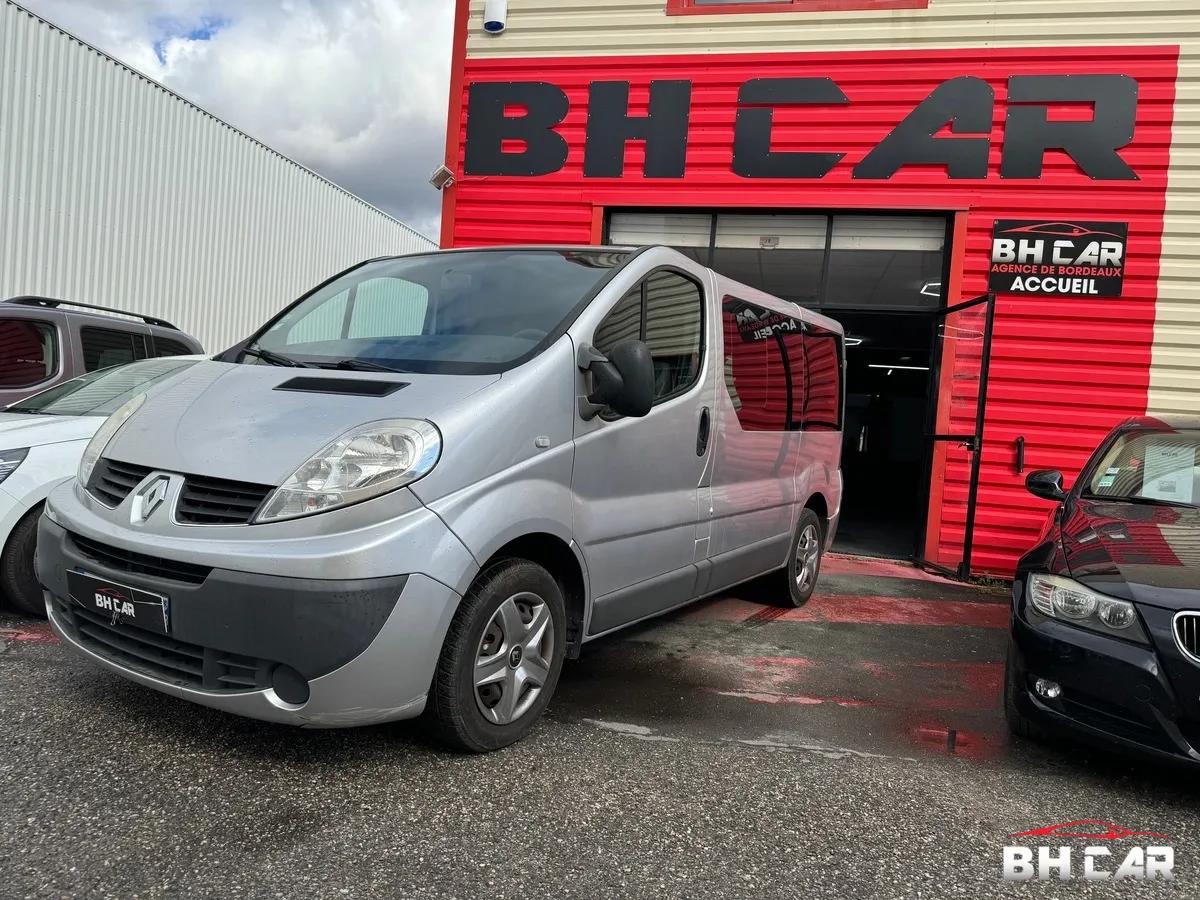 Image: RENAULT Trafic II 9 PLACES 2.0 DCI 90 // CLIM / MOTEUR A CHAINE / EMBRAYAGE RECENT