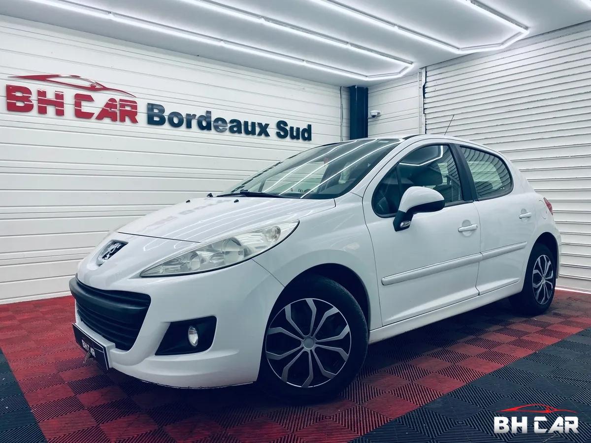 Image: Peugeot 207 1.4 HDI 68 // KIT DISTRIBUTION A JOUR / CLIMATISATION