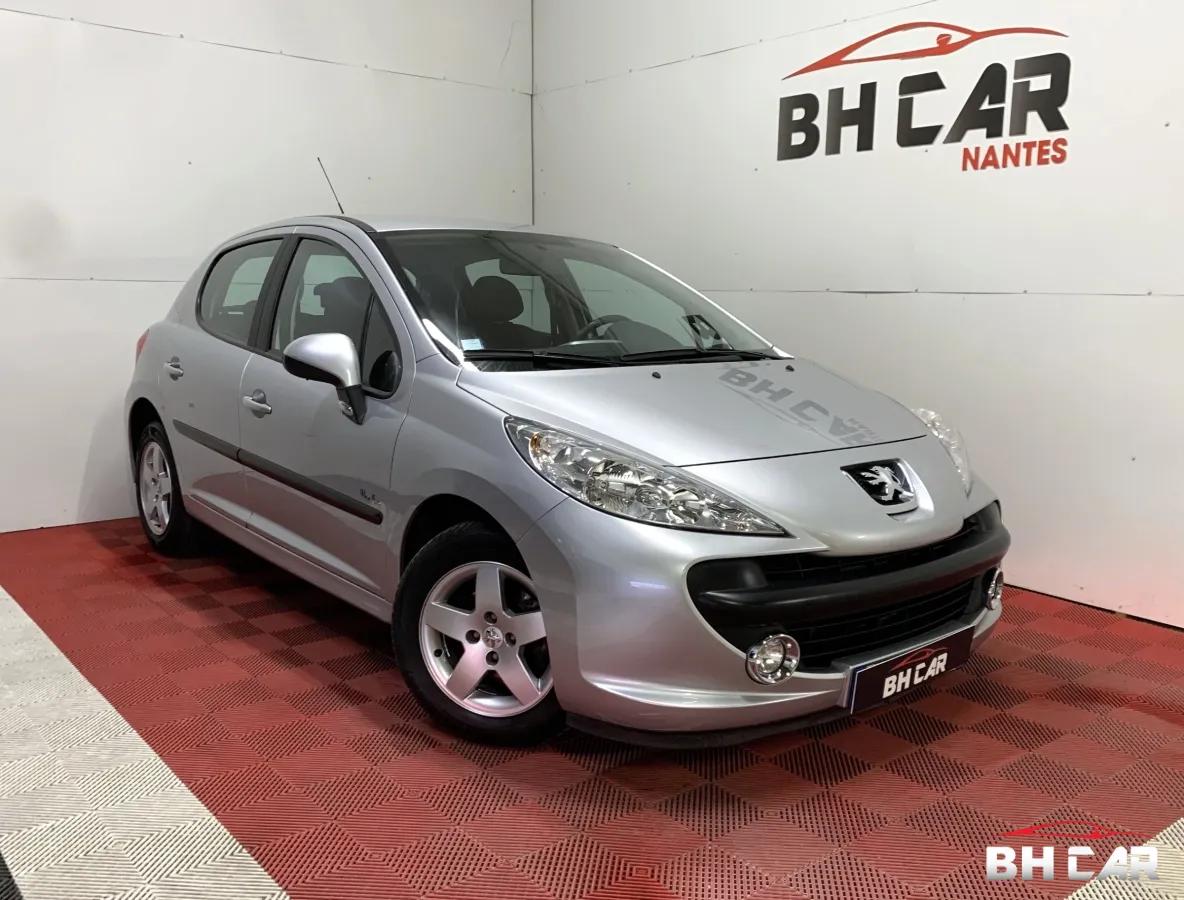 Image: Peugeot 207 1.4 75 URBAN