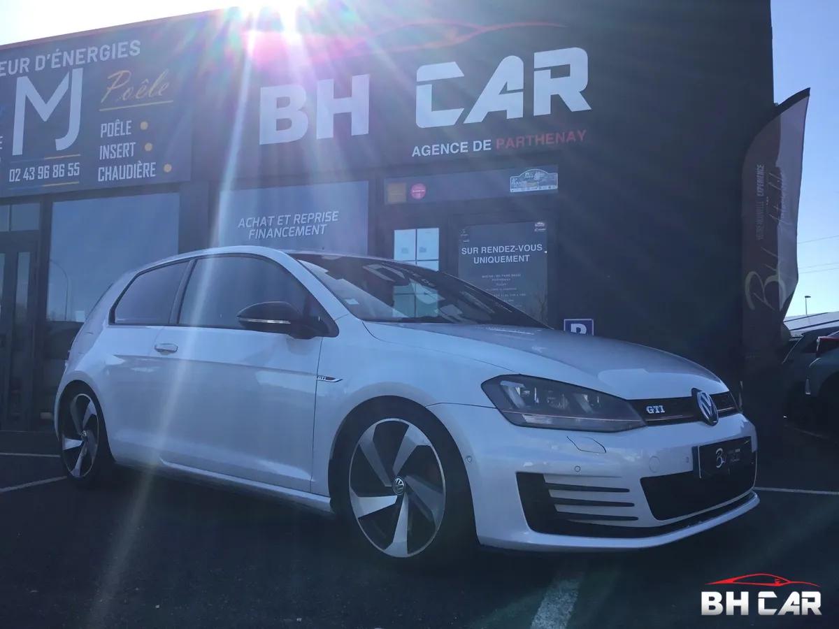 Image: Volkswagen Golf VII GTI 2.0 TSI 220ch DSG6 BLUEMOTION TECHNOLOGY