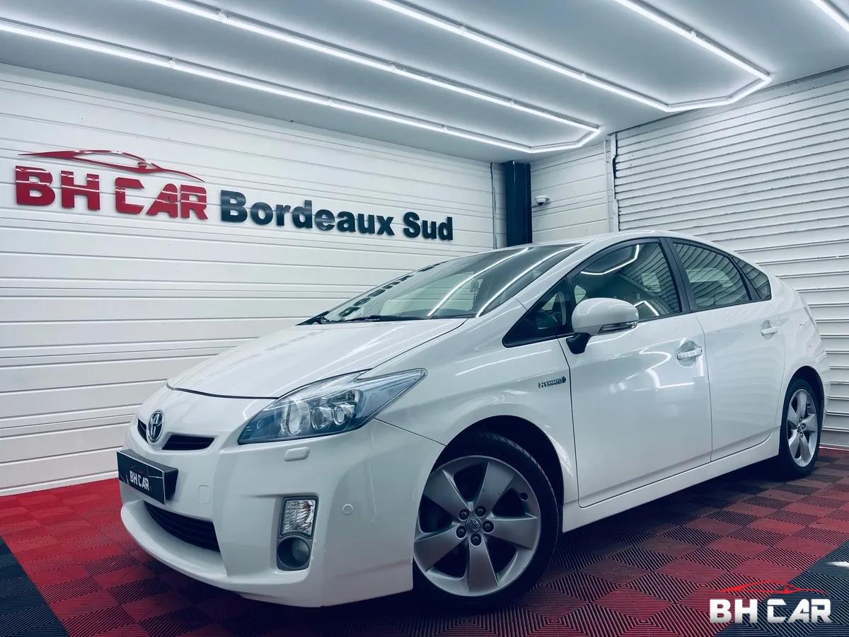 Image: Toyota Prius III 1.8 VVT-i 136 Hybrid LOUNGE BVA