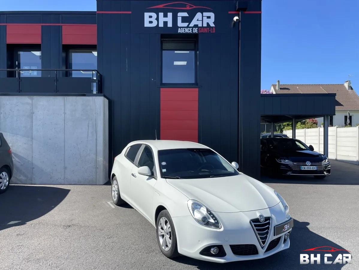 Image: Alfa Romeo Giulietta 1.4 T-JET 120 DISTINCTIVE START-STOP