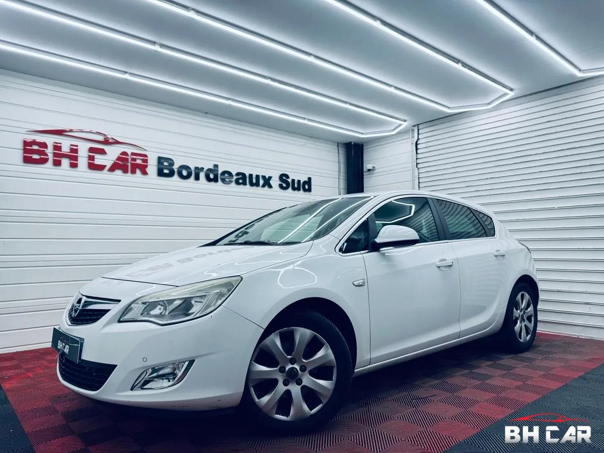 Image: Opel Astra 1.7 CDTI 110 COSMO PACK // SUIVI ENTRETIEN COMPLET - KIT DISTRIBUTION NEUF
