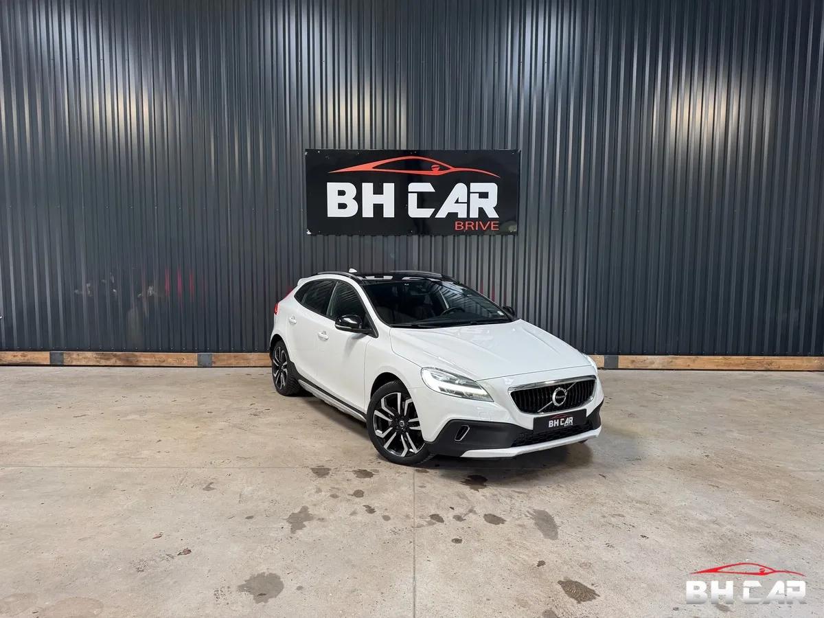 Image: Volvo V40 Cross Country T3 2.0 152 ch BVM6