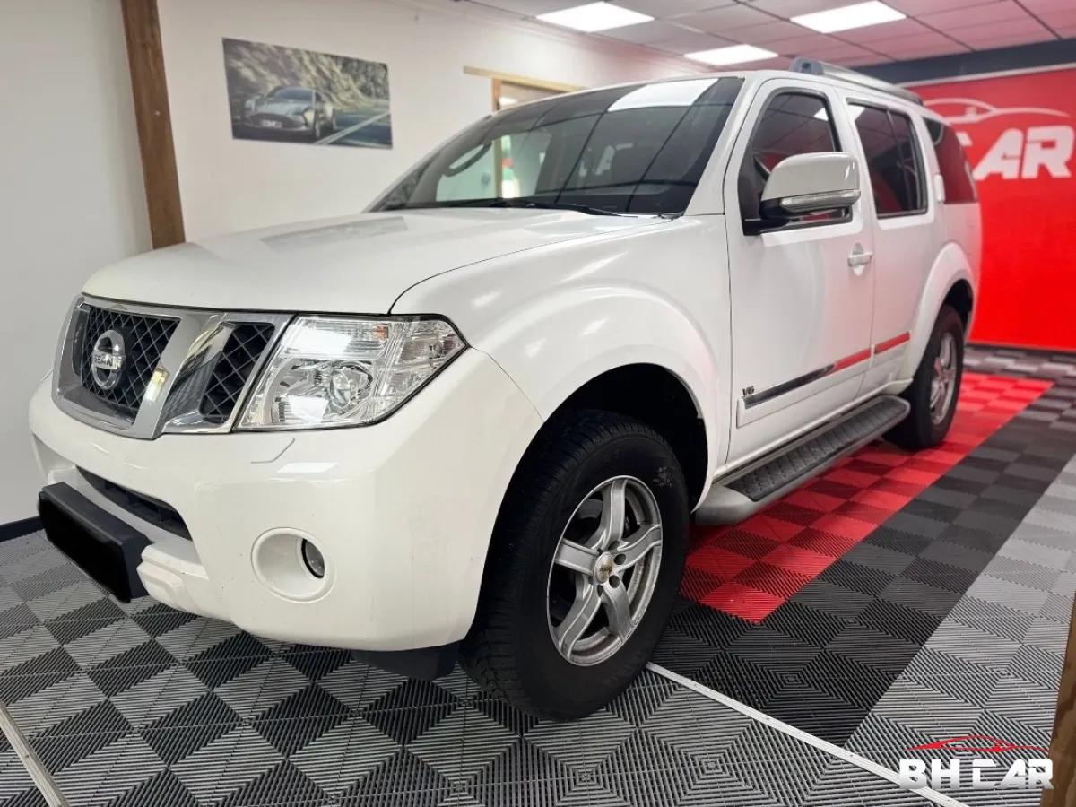 Image: Nissan Pathfinder 3.0 DCI 230 4WD BVA Full option siège cuir bose