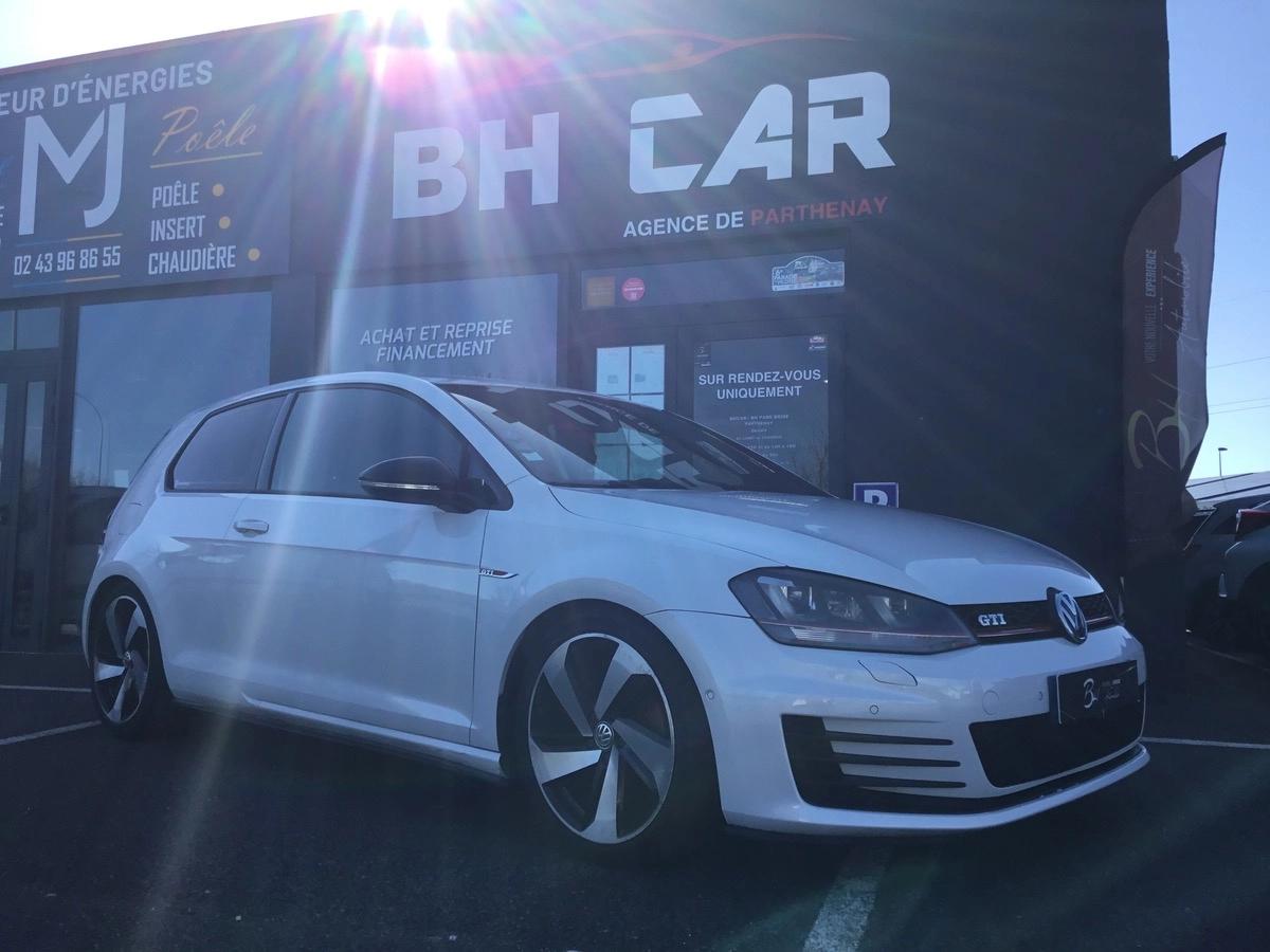 Image: Volkswagen Golf VII GTI 2.0 TSI 220ch DSG6 BLUEMOTION TECHNOLOGY