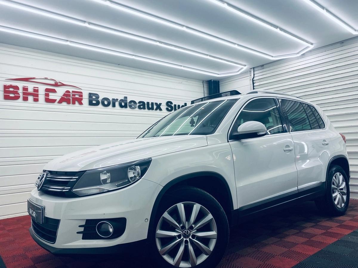 Image: Volkswagen Tiguan 2.0 TDI 140 SPORT&STYLE // TOIT OUVRANT / KIT DE DISTRIBUTION NEUF / PARK ASSIST