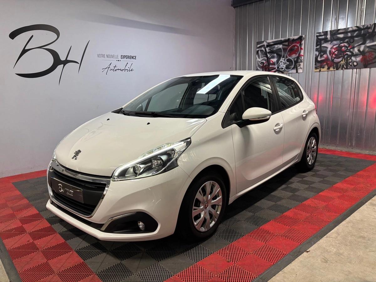 Image: Peugeot 208 1.6L HDI 75CH - BUSINESS