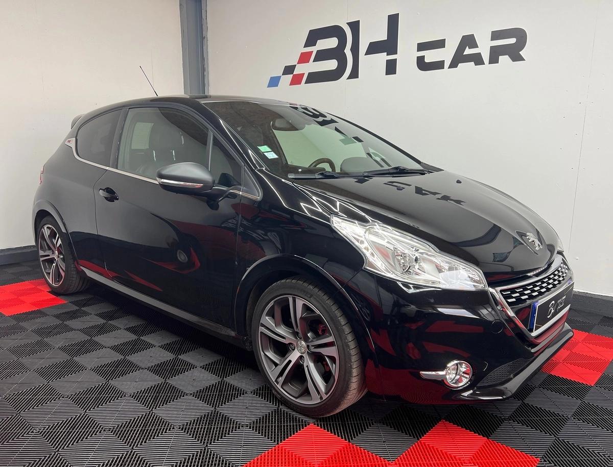 Image: Peugeot 208 GTI - 200cv / Sièges chauffants / Toit pano / Bluetooth / Régulateur / Climatisation