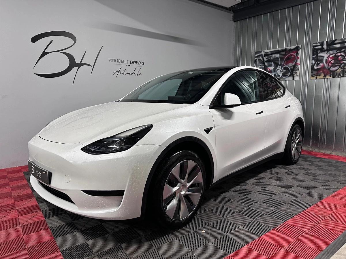 Image: Tesla Model-y RWD 60 KWH  STANDARD 300